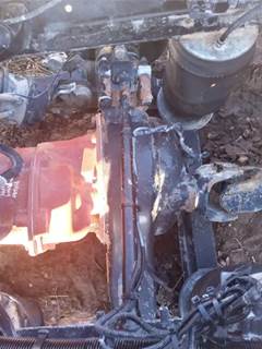 Eaton DSP40 Front Axle Housing for a 2012 Peterbilt 384