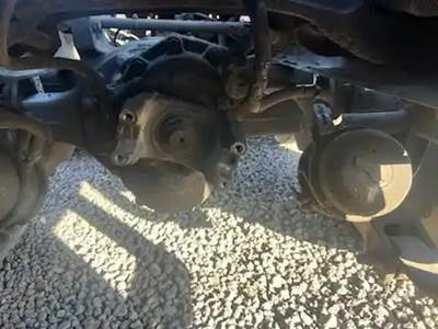 Eaton DSP40 Front Axle Housing for a 2010 Peterbilt 386