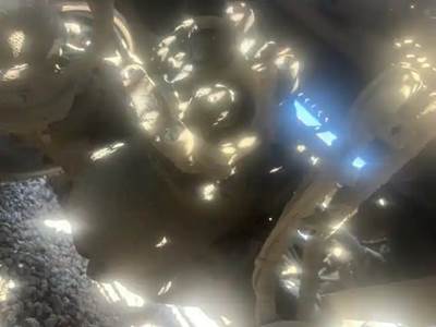 Eaton DSP40 Front Axle Housing for a 2014 Peterbilt 579