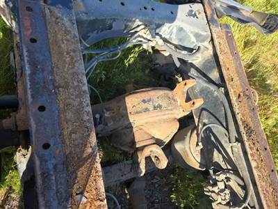 Eaton DSP40 Front Axle Housing for a 2006 Kenworth T600