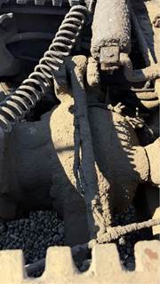 Eaton DSP40 Front Axle Housing for a 2005 Peterbilt 379