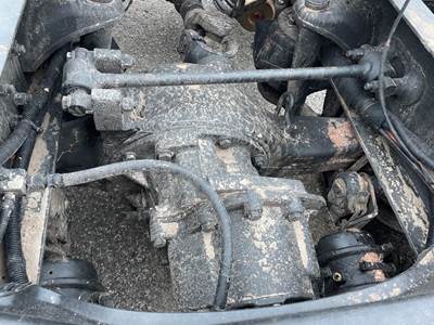 Eaton DSP41 Front Axle Housing for a 2014 Kenworth T800