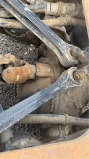 Eaton DSS40 Front Axle Housing for a 2001 Kenworth W900