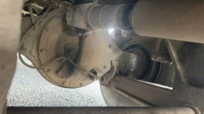 Eaton DT402P Front Axle Housing for a 1990 Kenworth T800