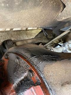 International RA472 Front Axle Housing for a 1987 International F-9370