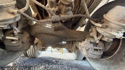 Mack CRDP92 Front Axle Housing for a 1999 Mack RD688S