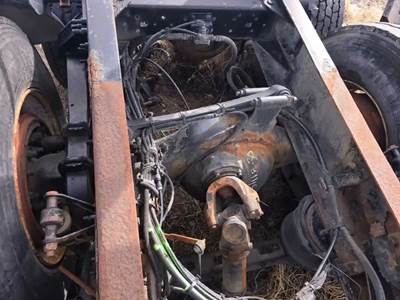 Meritor-Rockwell 40-145 Front Axle Housing for a 2006 Volvo VNL