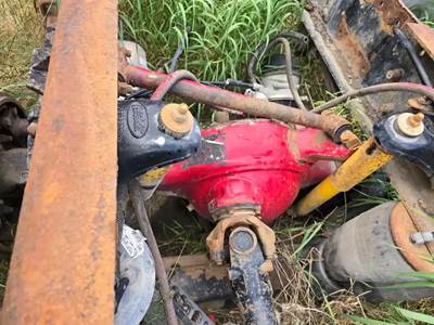 Meritor-Rockwell 40-145 Front Axle Housing for a 1998 Peterbilt 379