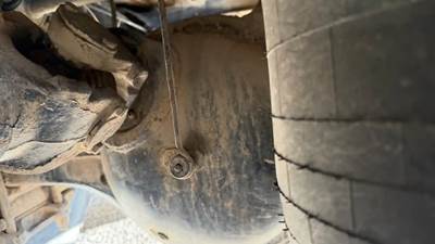 Meritor-Rockwell 40-145 Front Axle Housing for a 2000 Freightliner FLD120