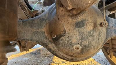 Meritor-Rockwell 40-145 Front Axle Housing for a 1999 Freightliner FLD120