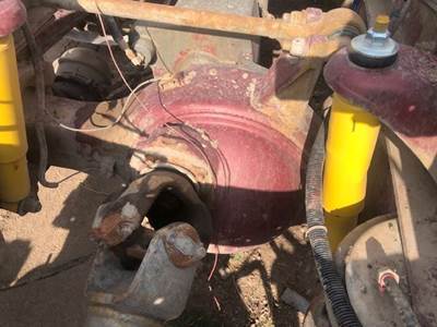 Meritor-Rockwell 40145 Front Axle Housing for a 1994 Peterbilt 379