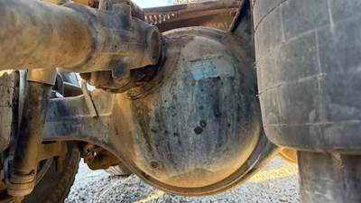 Meritor-Rockwell MT-40-14X Front Axle Housing for a 1995 Kenworth W900