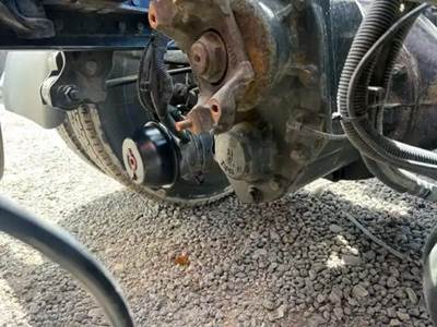 Meritor-Rockwell MT40-14X Front Axle Housing for a 2017 Volvo VNL