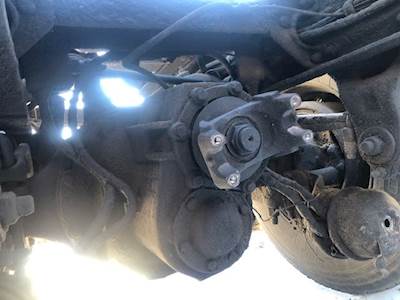 Meritor-Rockwell RD46160 Front Axle Housing for a 1994 Peterbilt 379