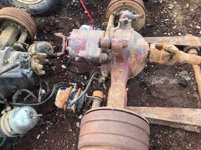 Meritor-Rockwell RDL46160 Front Axle Housing