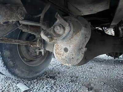 Meritor-Rockwell SQ100 Front Axle Housing for a 1988 Kenworth T600