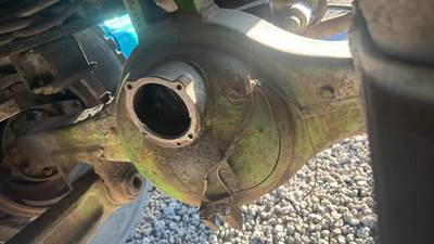 Meritor-Rockwell SQHD Front Axle Housing for a 1972 Kenworth W900A