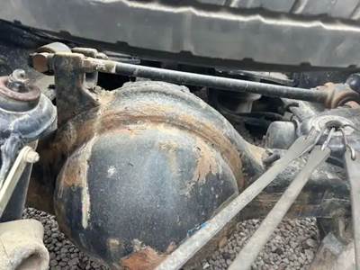 Dana DSP41 Rear Axle Housing for a 2016 Kenworth T400