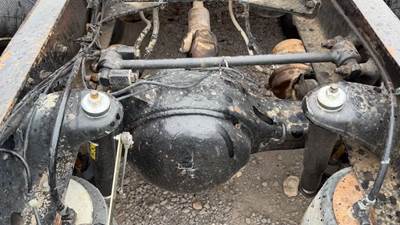 Dana DSP41 Rear Axle Housing for a 2006 Peterbilt 379