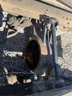 Dana N400R Rear Axle Housing for a 1995 International 9200/9400I