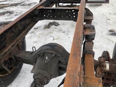 Dana 19060S Rear Axle Housing for a 2006 GMC C7500