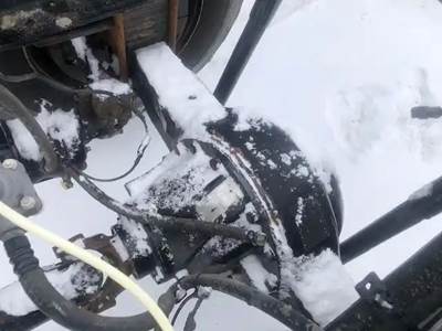 Dana 21060S Rear Axle Housing for a 2009 Ford F750