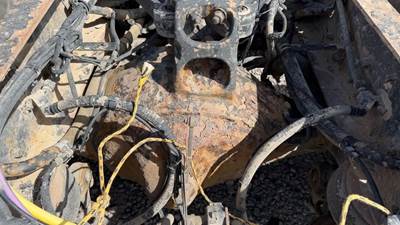 Dana-Spicer D40-170 Rear Axle Housing for a 2012 Kenworth W900