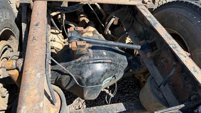 Dana-Spicer D46-170DHP Rear Axle Housing for a 2007 Kenworth T800