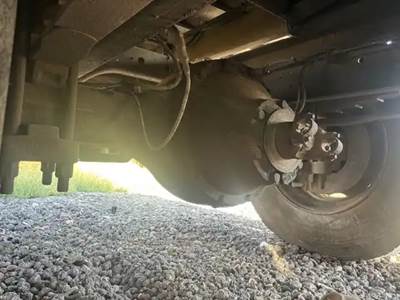 Dana N175 Rear Axle Housing for a 2001 International 4700