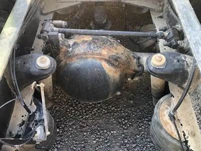 Dana RSP40 Rear Axle Housing for a 2014 Peterbilt 579