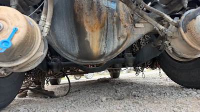 Dana-Spicer S23-190 Rear Axle Housing for a 2014 Kenworth T680