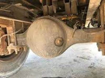 Eaton 17060S Rear Axle Housing for a 2007 Ford F-650