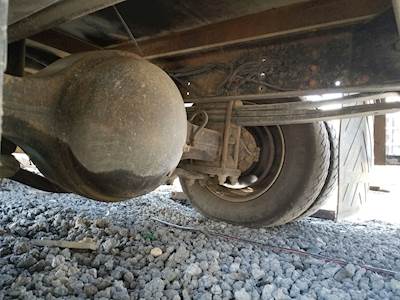 Eaton 19060S Rear Axle Housing for a 2009 GMC C5500