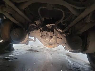 Eaton 21060S Rear Axle Housing for a 2008 Ford F-750