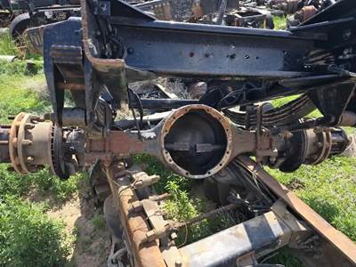 Eaton 21060S Rear Axle Housing for a 2017 Kenworth T270