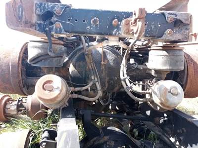 Eaton DD461 Rear Axle Housing for a 2005 Kenworth T800