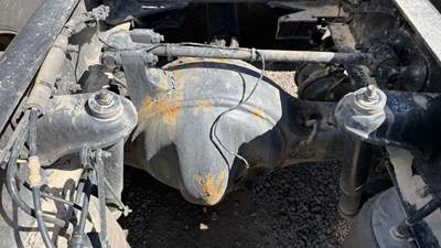 Eaton DSP40 Rear Axle Housing for a 2022 Kenworth T680