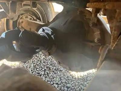 Eaton RS341 Rear Axle Housing for a 1996 GMC C7000 Topkick