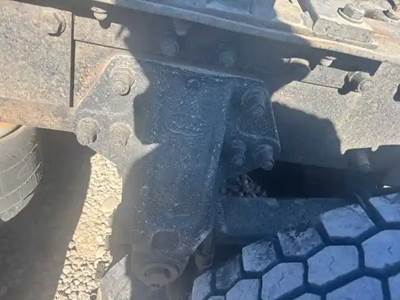 Eaton RS404 Rear Axle Housing for a 2000 Peterbilt 379