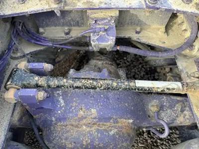 Eaton RSH40 Rear Axle Housing for a 2006 Kenworth W900