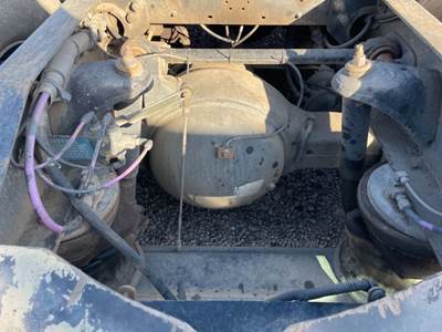 Eaton RSP40 Rear Axle Housing for a 2004 Peterbilt 330