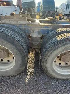 Eaton RSP40 Rear Axle Housing for a 2003 Kenworth T800