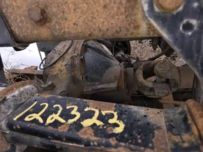 Eaton RSP40 Rear Axle Housing for a 2003 Peterbilt 385