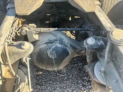 Eaton RSP40 Rear Axle Housing for a 2009 Peterbilt 389