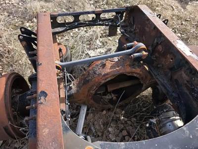 Eaton RST40 Rear Axle Housing for a 2006 Volvo VNL