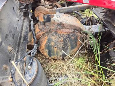 Eaton RST40 Rear Axle Housing for a 2009 Volvo VNL