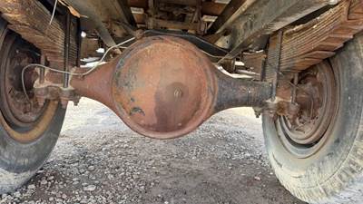 GM/Chev (HD) T170 Rear Axle Housing for a 1980 Chevrolet C60