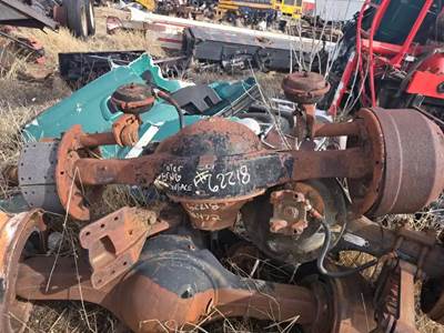 International RA472 Rear Axle Housing for a 1986 International F-9370