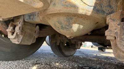 Mack CRDP92 Rear Axle Housing for a 1999 Mack RD688S