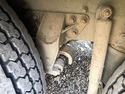 Meritor-Rockwell 20-145 Rear Axle Housing for a 1999 Sterling 9513